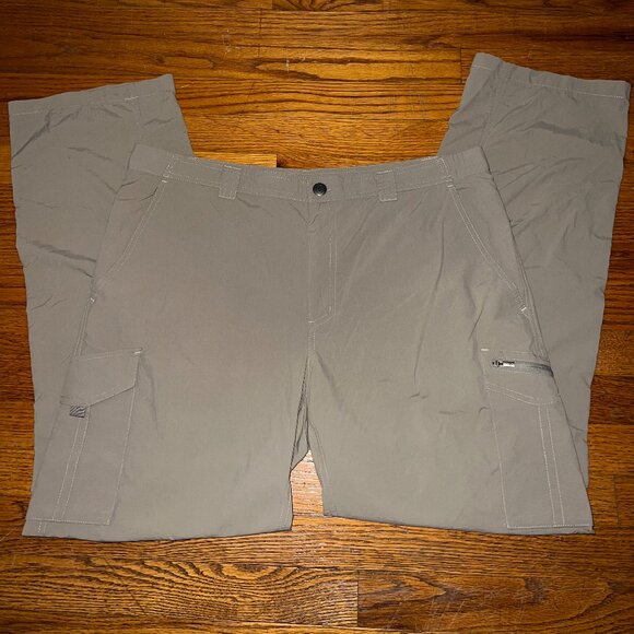 Columbia Cargo Pants Adjustable Size 38 | Used Conditon - Picture 2 of 7
